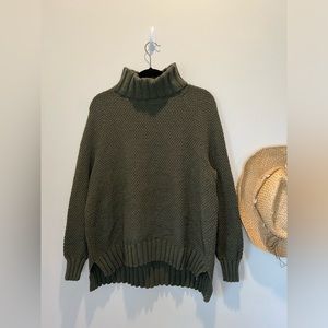 Patagonia Green Recycled Worn Wear Turtleneck Size Large